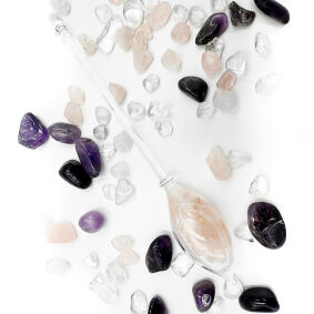 Mieszadełko szklane informacyjne do wody z Kwarcem różowym - Information Jewelry